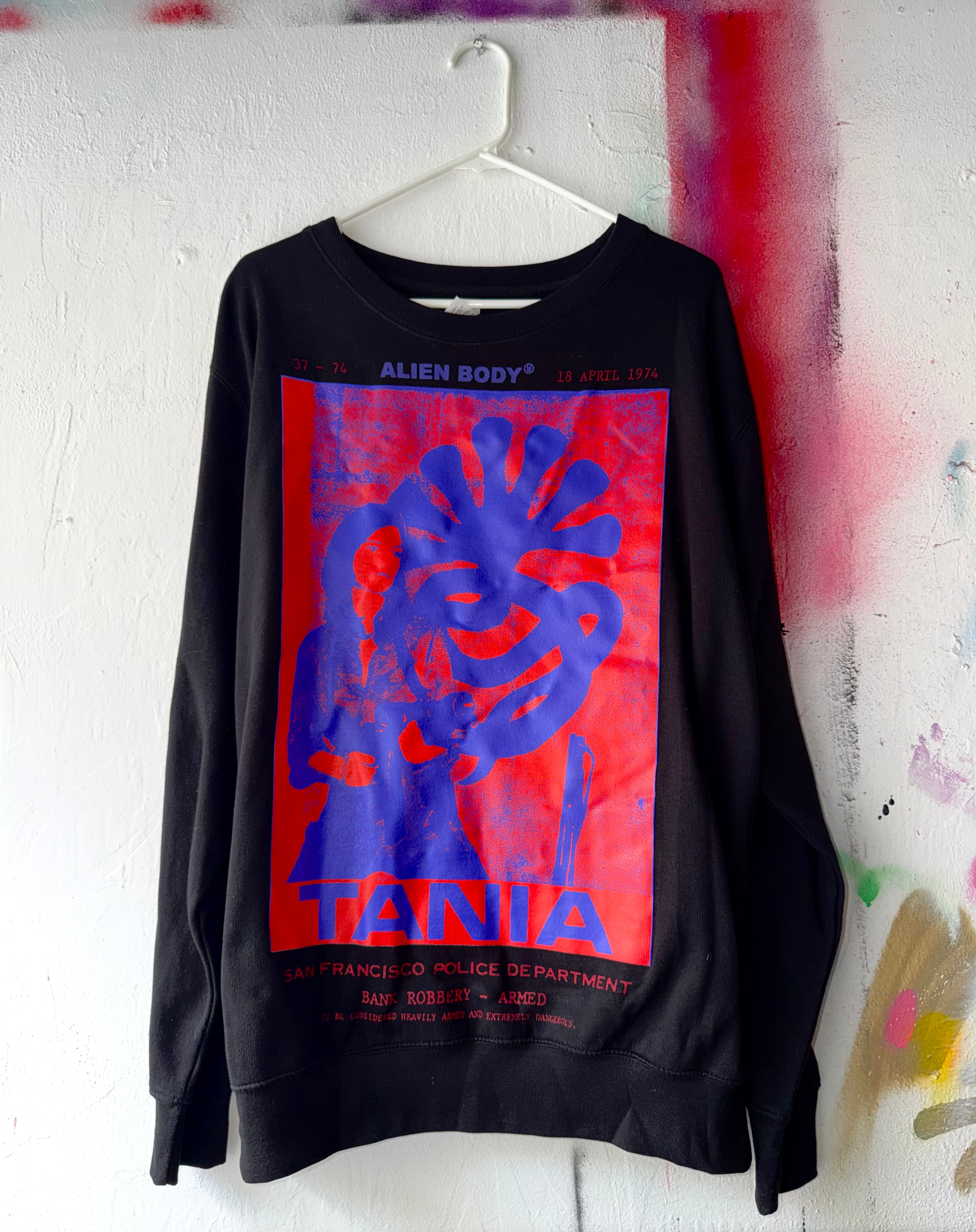Tania Crewneck sample
