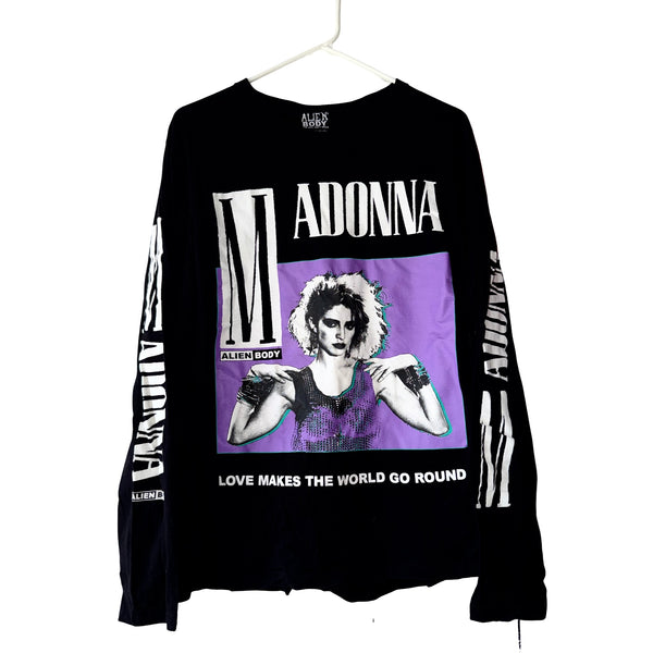 Love Makes the World Go Round longsleeve